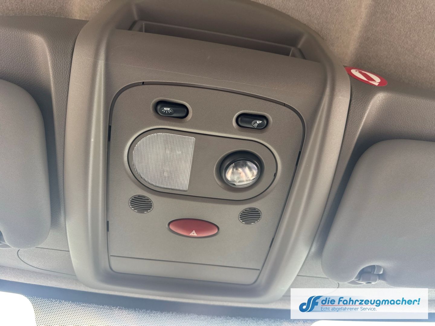 Fahrzeugabbildung Opel Movano StandHZG PDC Berganfahrass.*8036