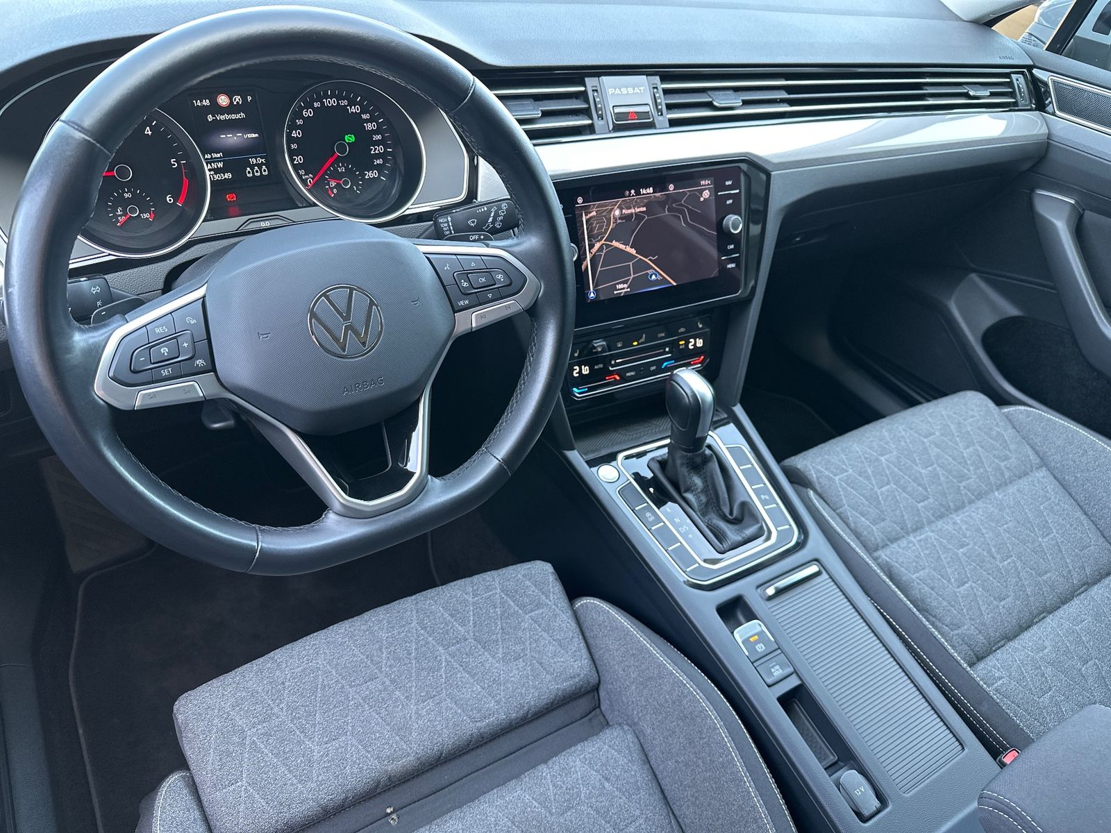 Fahrzeugabbildung Volkswagen Passat Variant Business NAV+LED+ACC+KAMERA