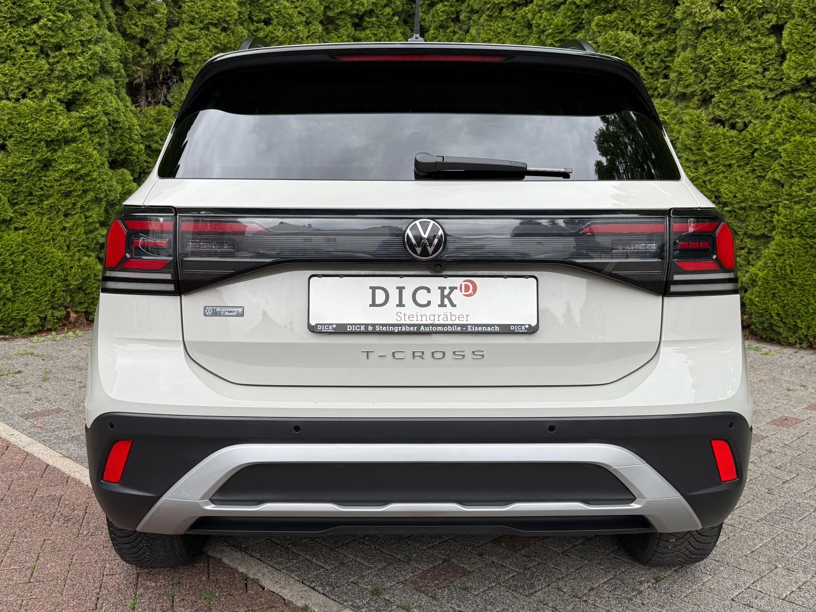 Fahrzeugabbildung Volkswagen T-Cross 1.0 TSI DSG Life LED+KAM+ACC+CARPL+SHZ+