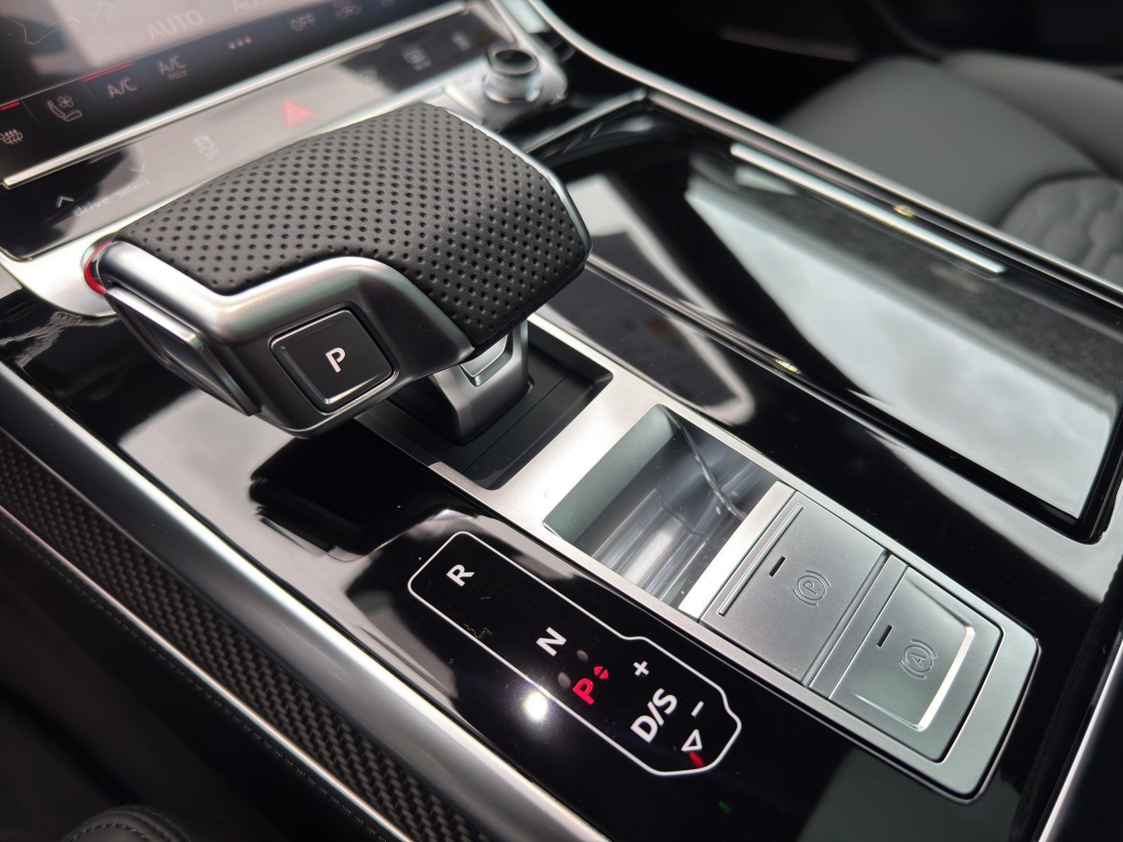 Audi RSQ8 - Bild 22
