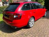 Skoda Octavia 2.0 TSI DSG RS Combi RS - Skoda Octavia: Privatanbieter