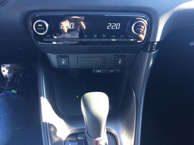 Yaris GR SPORT 1 5-l-VVT-iE Hybrid Syst. 96 kW (