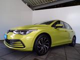 Volkswagen GOLF VIII 2.0 TDI LIFE / PANO+AHK+MATRIX+KAMERA - mit Diesel-Antrieb: Gelb, Limousine