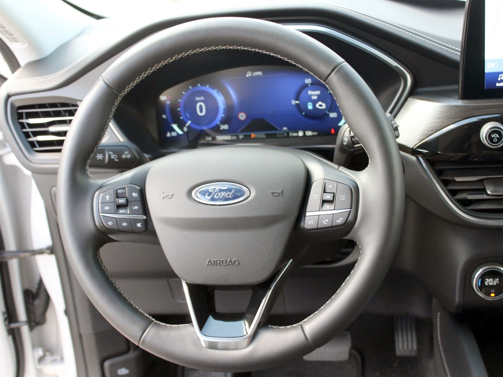 Fahrzeugabbildung Ford Kuga Plug-In Hybrid Vignale 2,5 Duratec