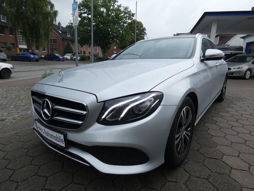 Mercedes-Benz E 220