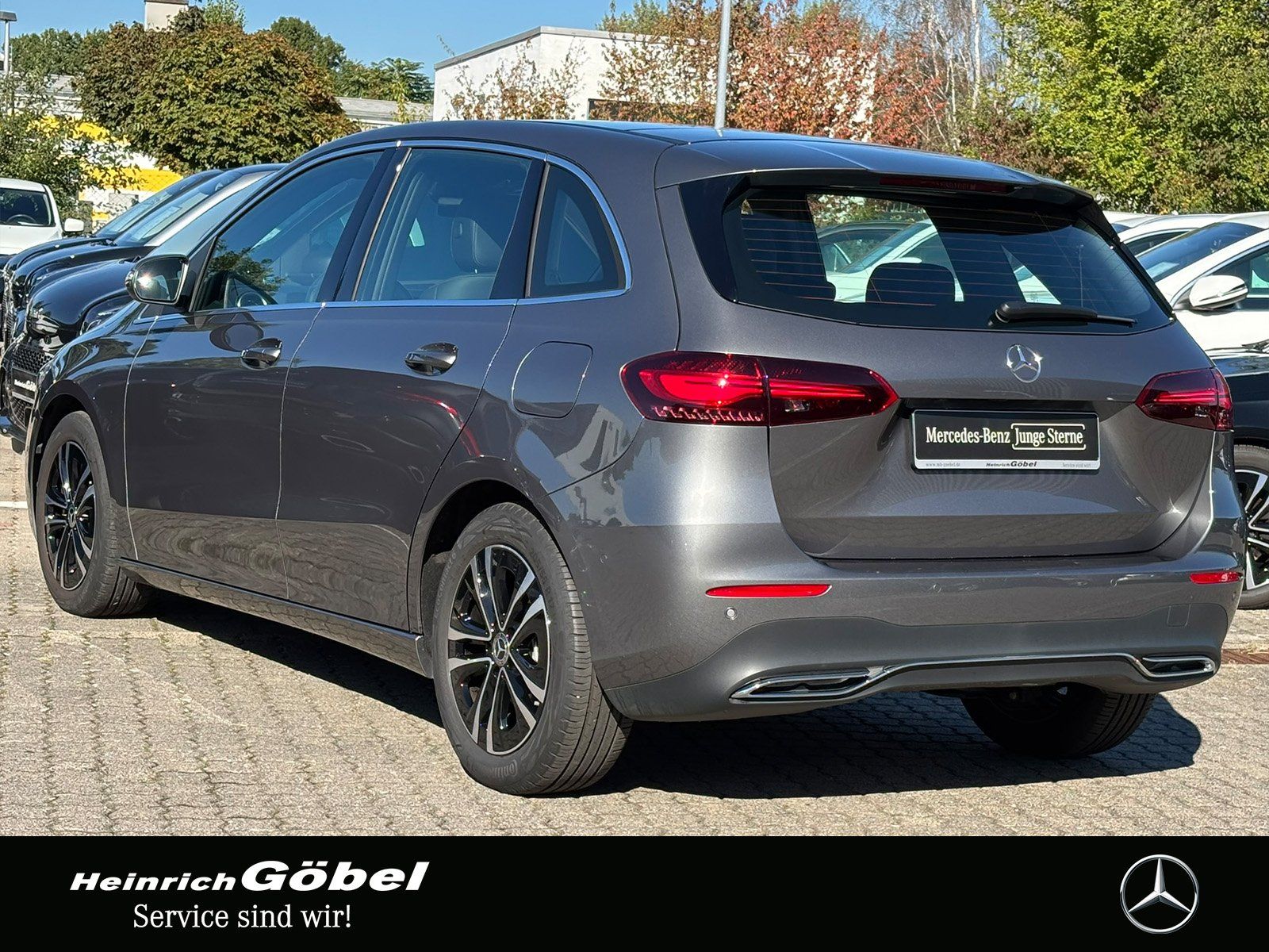 Fahrzeugabbildung Mercedes-Benz B 200 PROGRESSIVE*PANORAMA*CARPLAY*LED*EASY-PACK