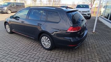 Volkswagen Golf - 5