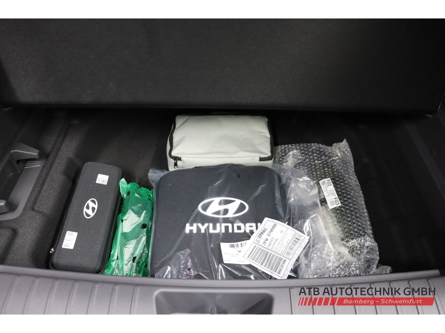 Fahrzeugabbildung Hyundai KONA Elektro MY26 65kWh 204 PS 2WD Prime HUD Nav