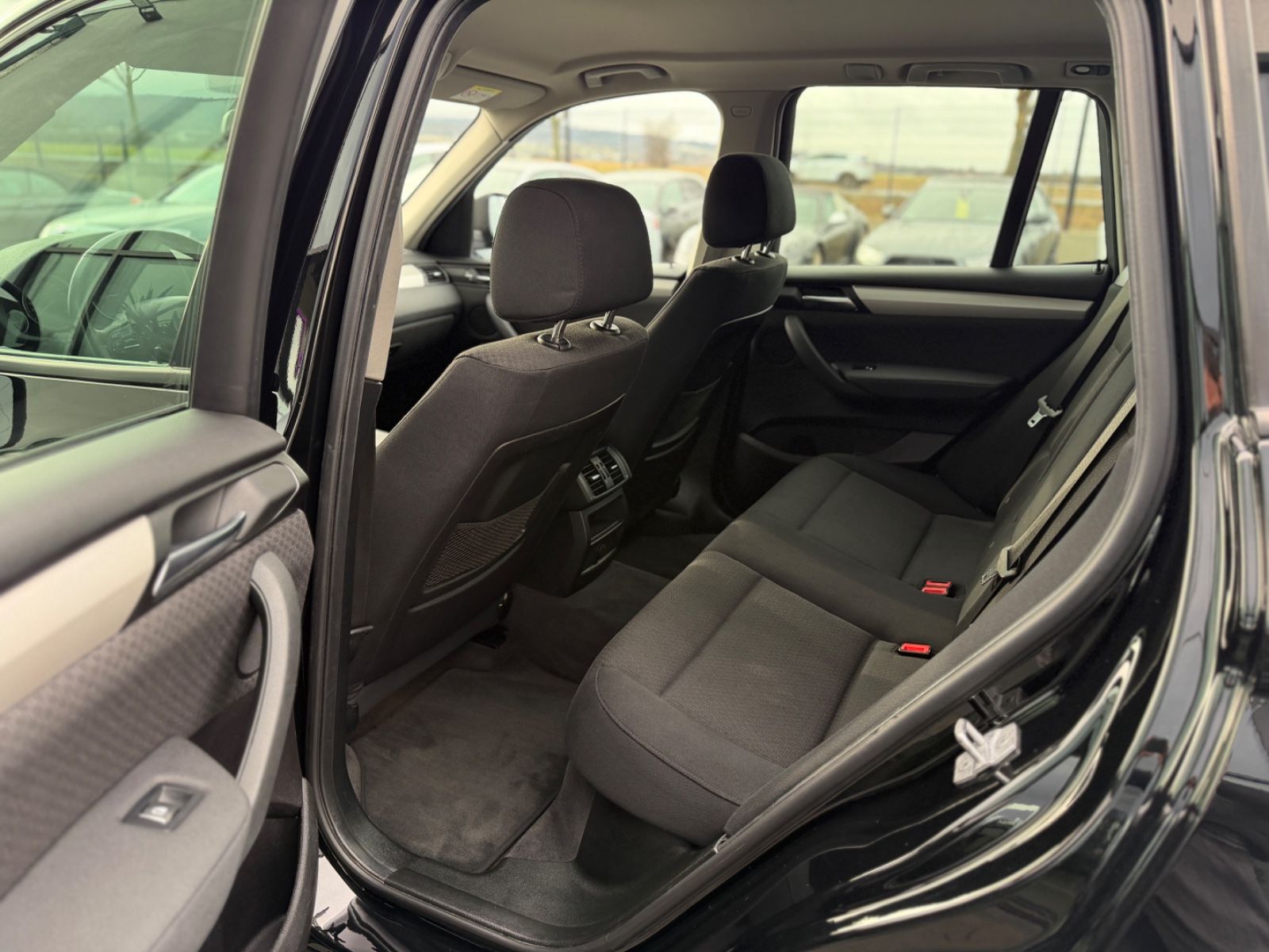 X3 xDrive 20 d Advantage Auto. Navi LED