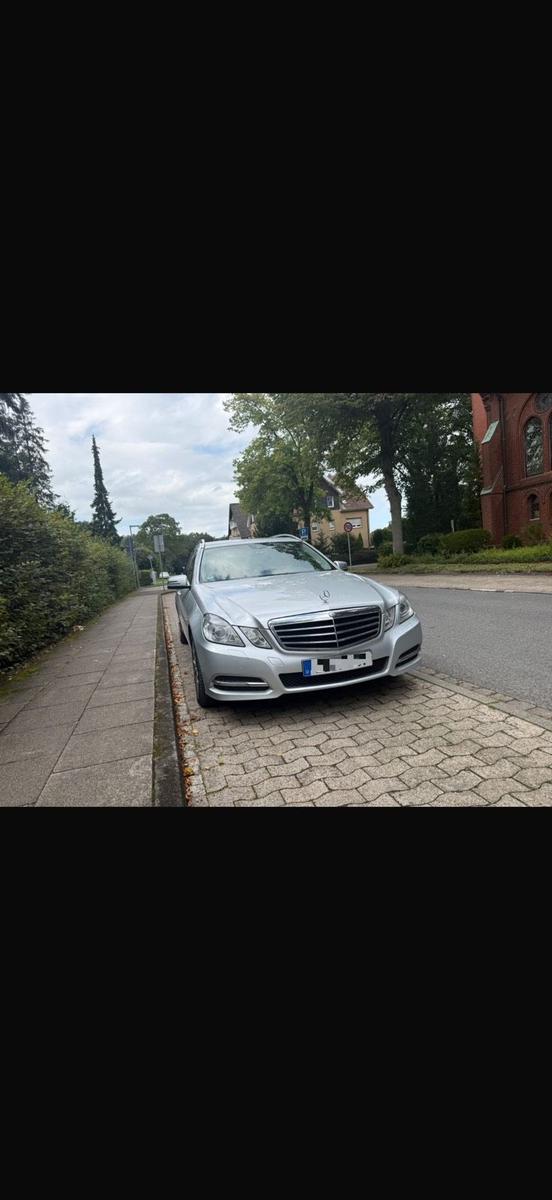 Mercedes-Benz E220 2011 — photo 15