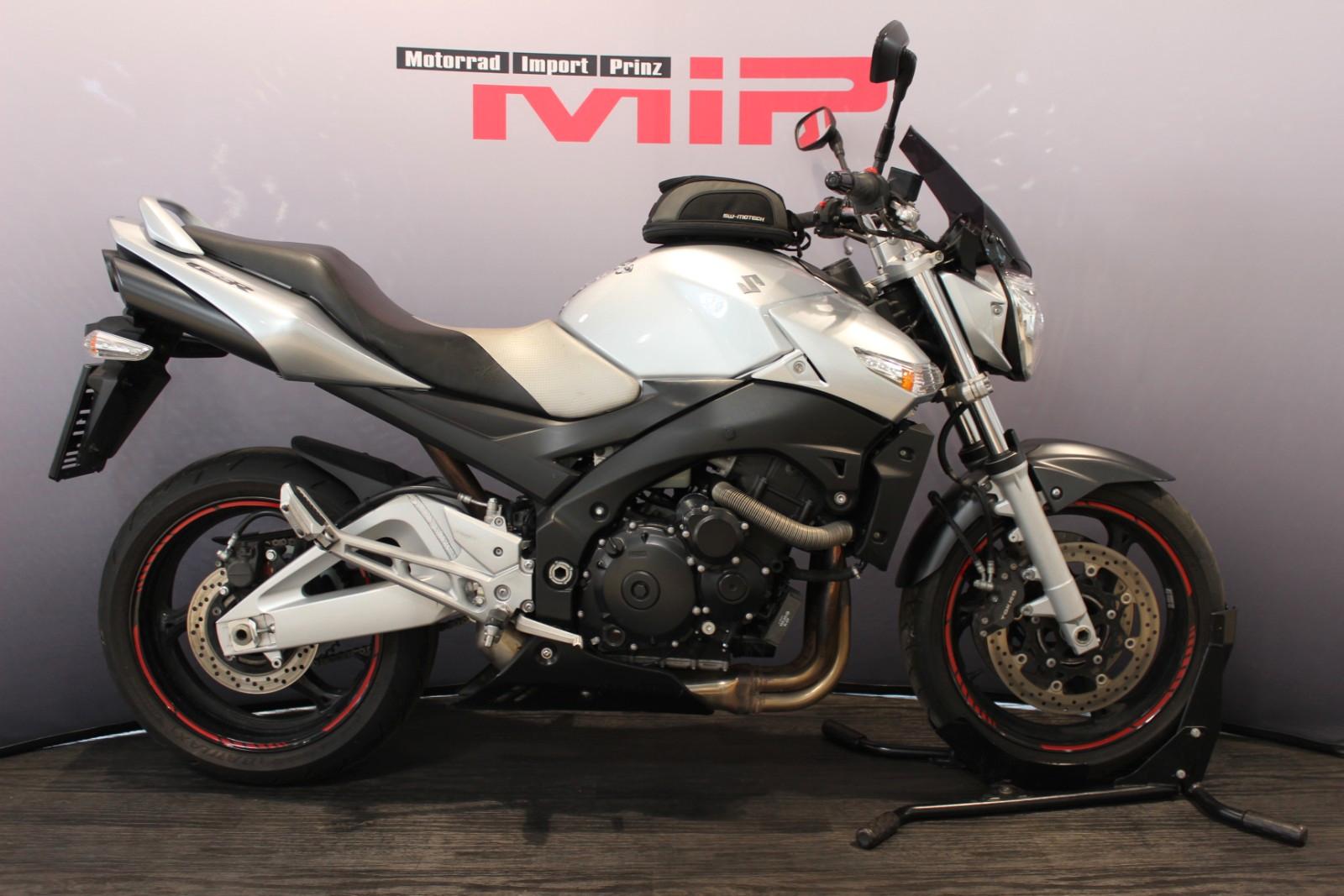 Suzuki GSR 600 ---GPR---
