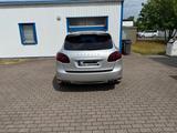 Porsche Cayenne S Diesel S - silberne Porsche Cayenne