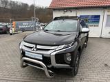 Mitsubishi L200 Intro Edition Doppelkabine 4WD - Mitsubishi L200: Automatik