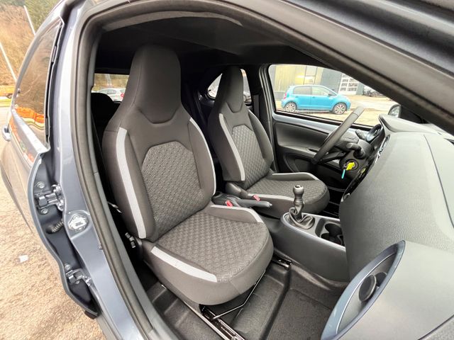 Aygo X Team D*Apple Carplay/Andoid Auto*