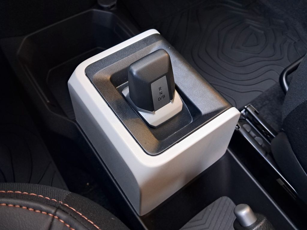 DACIA Spring Electric 65 Extreme Kamera Navi Parksens. - Bild 10