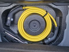 Fahrzeugabbildung Fiat 500e Red Komfort 23,8 kWh SiHz PDC RFK Tempo DAB