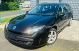 Renault Laguna III Grandtour Sportway mit AHK - Renault Laguna mit Diesel-Antrieb: Kombi