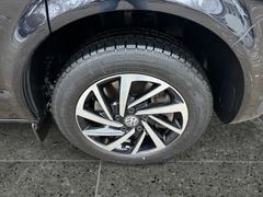 Fahrzeugabbildung Volkswagen T6.1 Caravelle lang DSG Navi Sitzh ACC Virtual