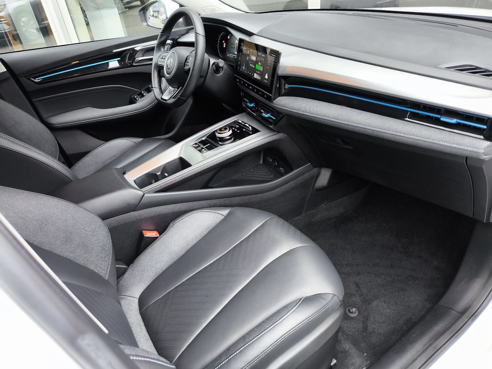 Fahrzeugabbildung MG 5 51 KWH Luxury NAVI+LEDER+SHZ+LED+DAB+ACC+360°