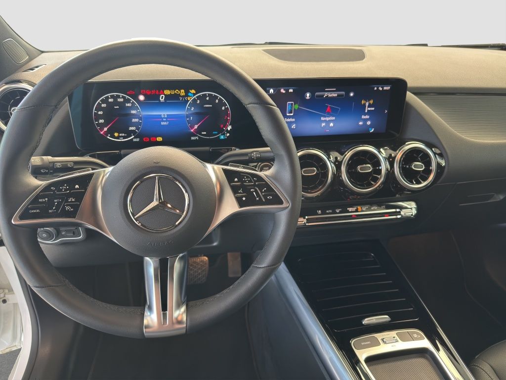 Fahrzeugabbildung Mercedes-Benz B 200 SpurH*AUT*LM*Teilled.