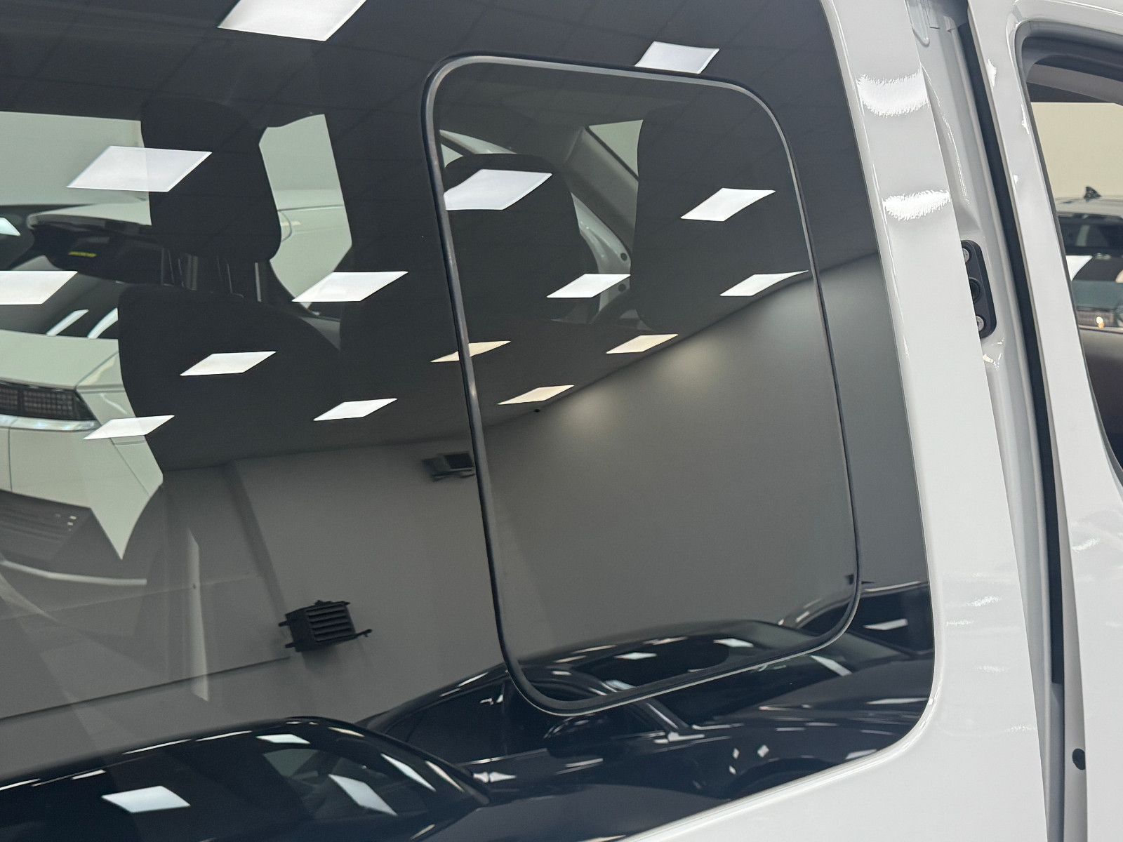 Peugeot Traveller - Bild 29