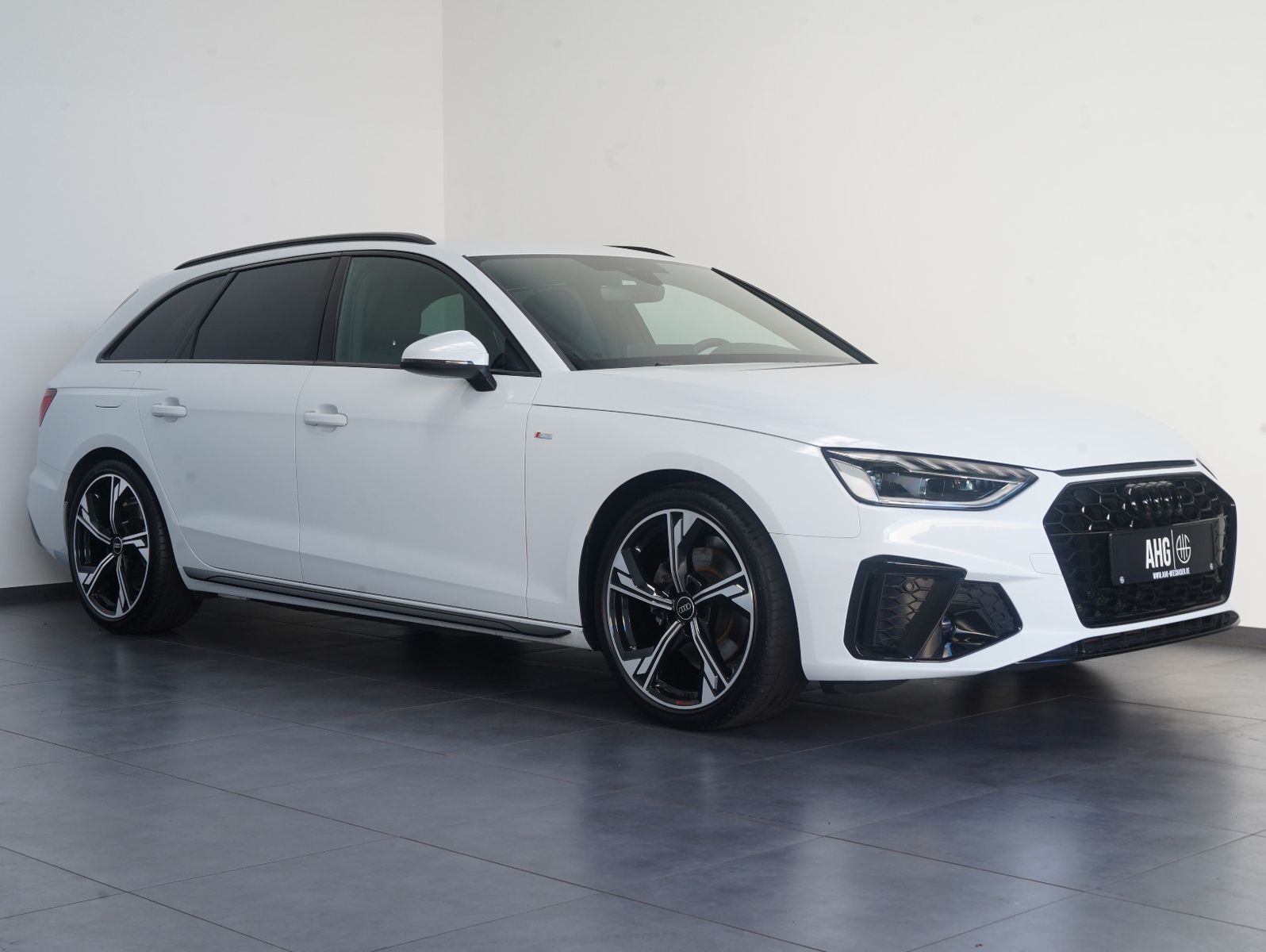Fahrzeugabbildung Audi A4 Avant 35 TDI S line Competition Edition