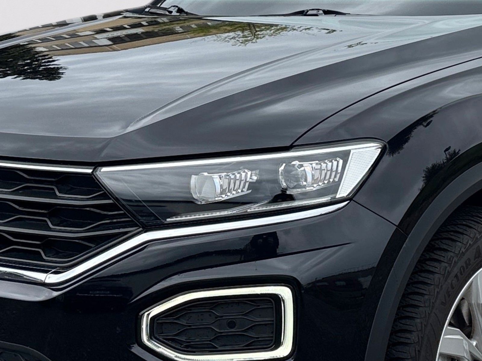 Fahrzeugabbildung Volkswagen T-Roc Sport 1.5 TSI