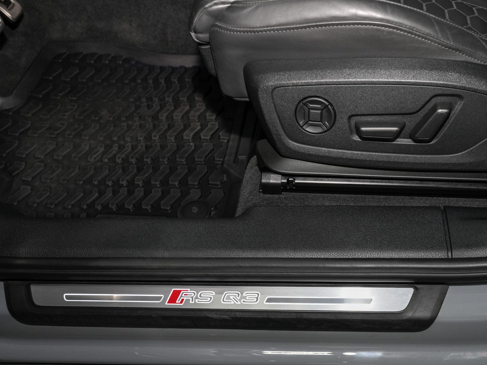 Fahrzeugabbildung Audi RSQ3 Sportback - RS-Sitze|21Zoll|RS-AGA|B&O