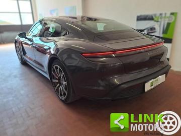 2020 Porsche TAYCAN 照片 2