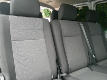 Volkswagen T6 Transporter Kombi