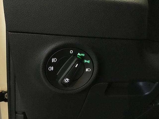 Fahrzeugabbildung Skoda Karoq Selection 1.5TSI DSG/Kamera/SHZ/SmartLink