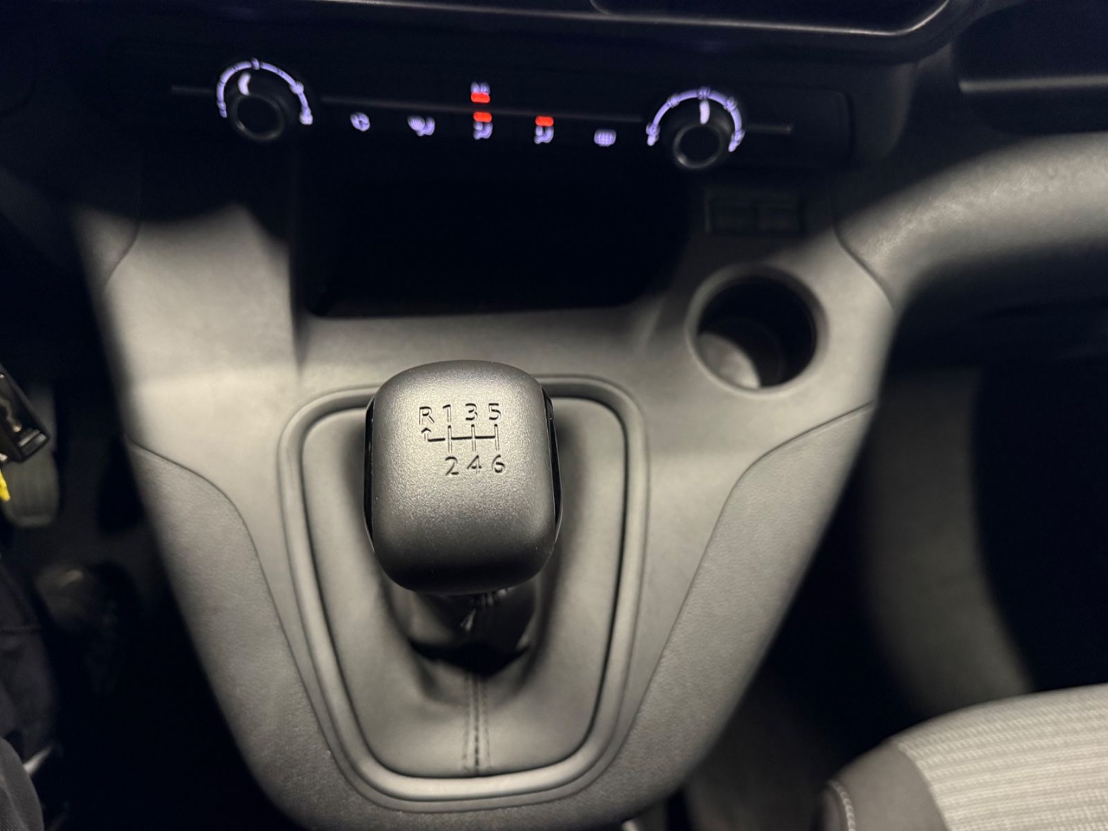 Fahrzeugabbildung Toyota Proace City Verso L1 Shuttle, Apple Car Play