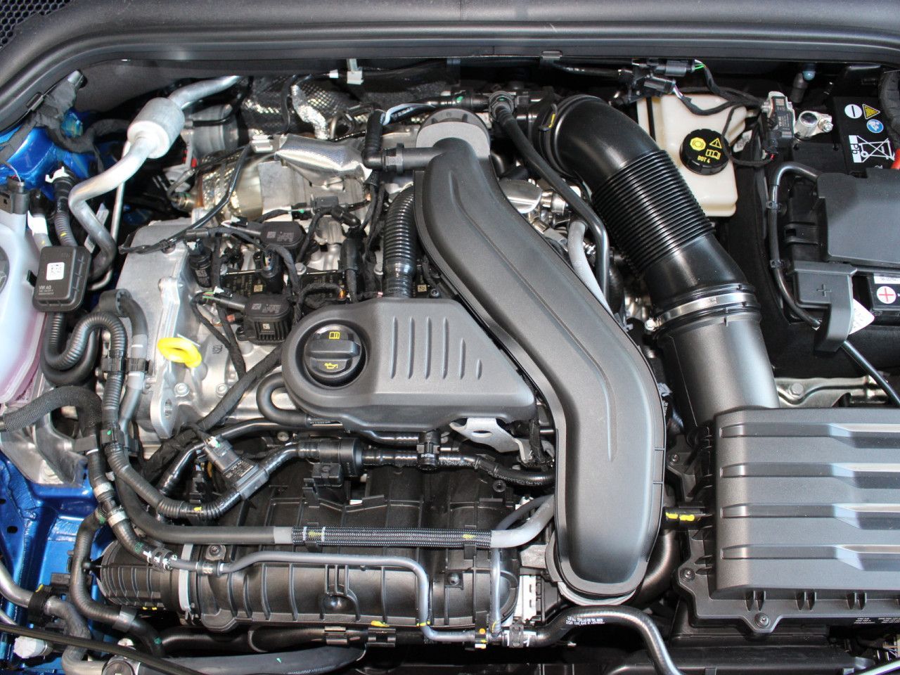 Fahrzeugabbildung SKODA Kamiq 1.5 TSI Monte Carlo Matrix/Pano/Keyless