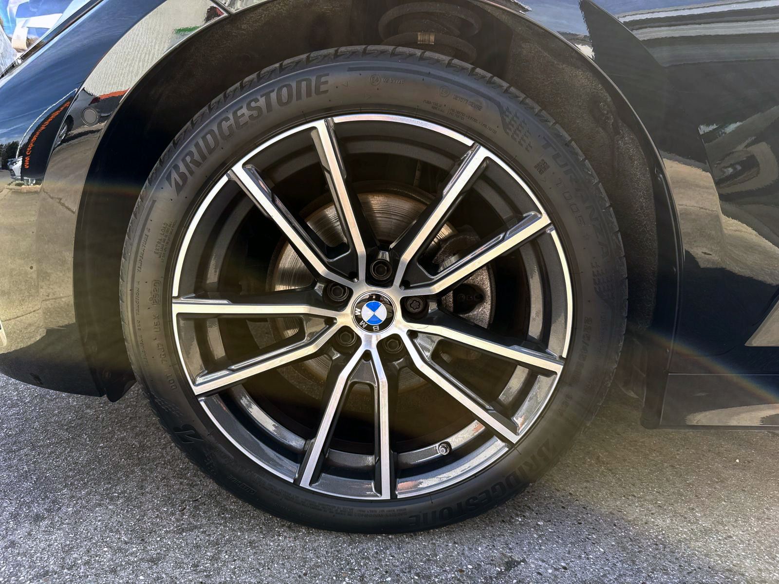Fahrzeugabbildung BMW 320d Touring Sport-Line ACC AHK 360° LED BT AMBI