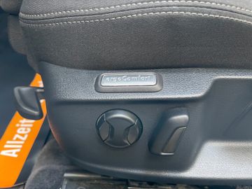 Volkswagen Passat Variant  *1.HAND*NAVI*APS*AHK*LED*SMARTL*