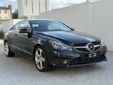 Mercedes-Benz E 200 E -Klasse Coupe*LED*SPORT*NAVI*TEMPOMAT* - Mercedes-Benz: Coupé, Sport