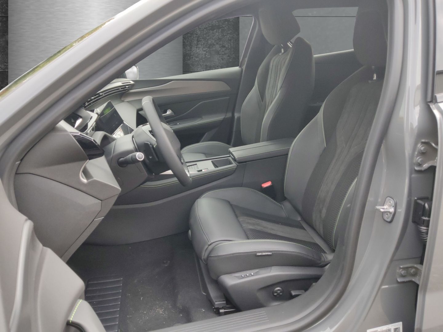 Peugeot 408 - Bild 8