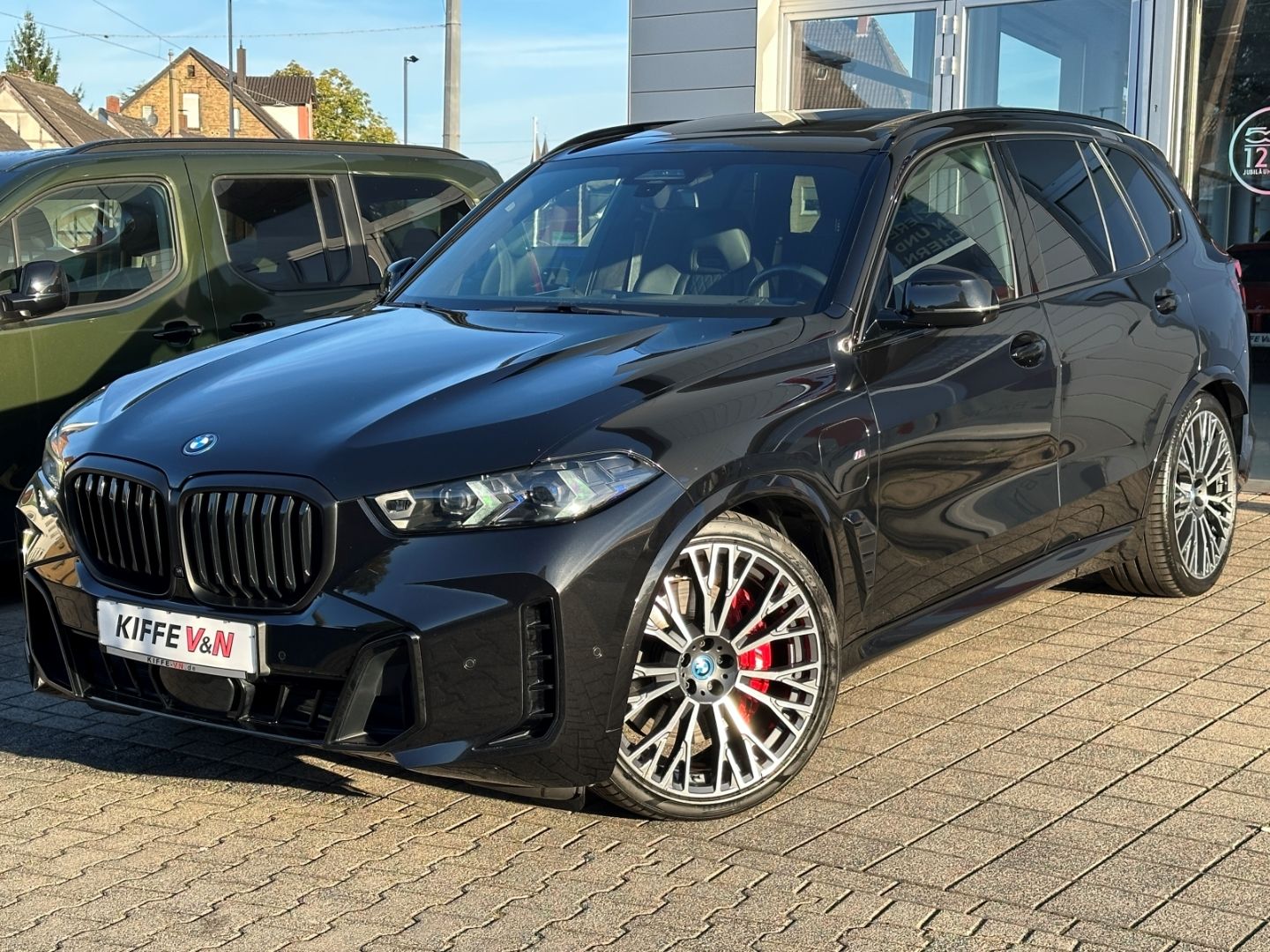 BMW X5 xDrive50e M SPORT INTEGRAL SOFT M-SITZE GLAS imagem 3