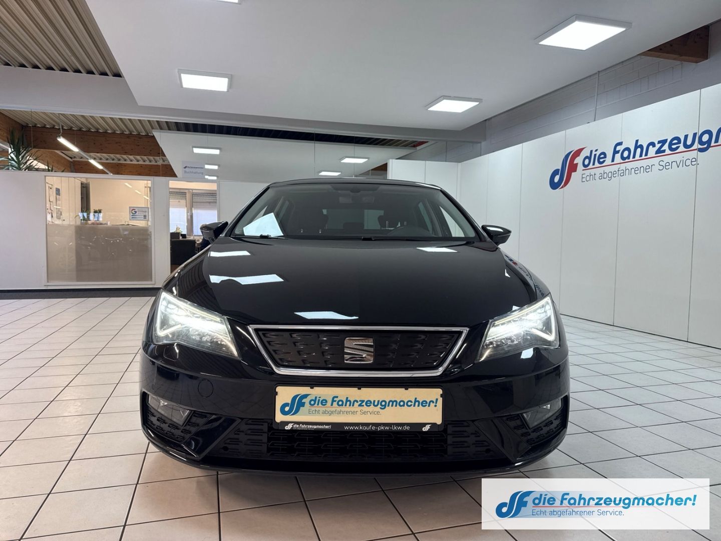 Fahrzeugabbildung SEAT Leon Ecomotive Style Navi LED Sperrdiff. Mehrzon