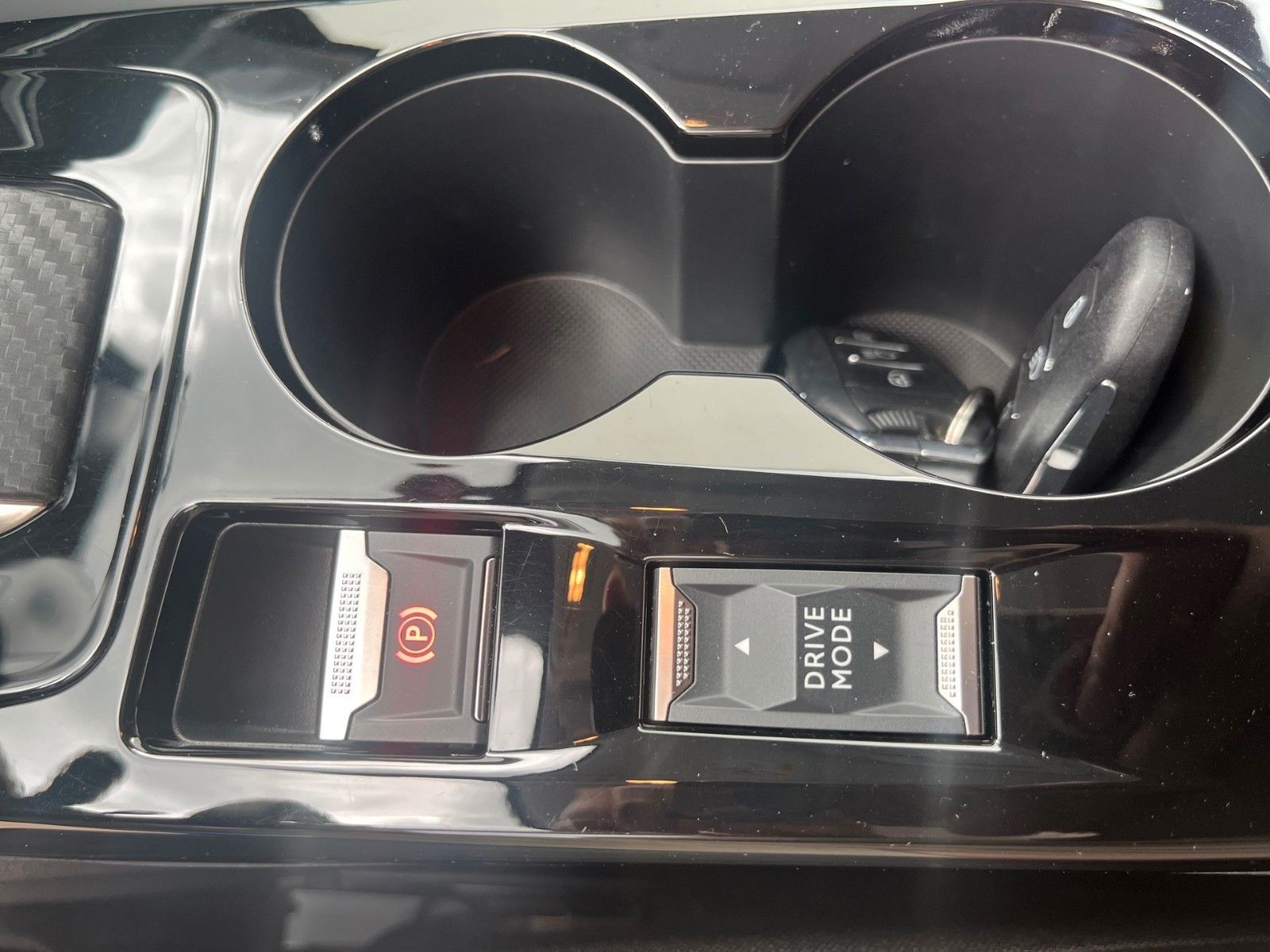 Peugeot 208 PureTech 100 EAT8 Allure – Bild 19