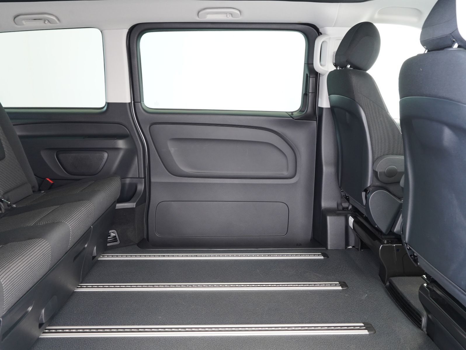 Fahrzeugabbildung Mercedes-Benz Vito Tourer 119 CDI Pro 4x4 lang PÖSSL VANSTAR