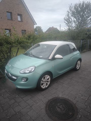 Opel Adam mit Sternenhimmel