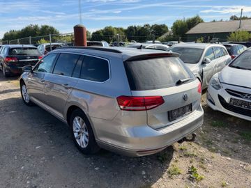 Volkswagen Passat Variant - 4