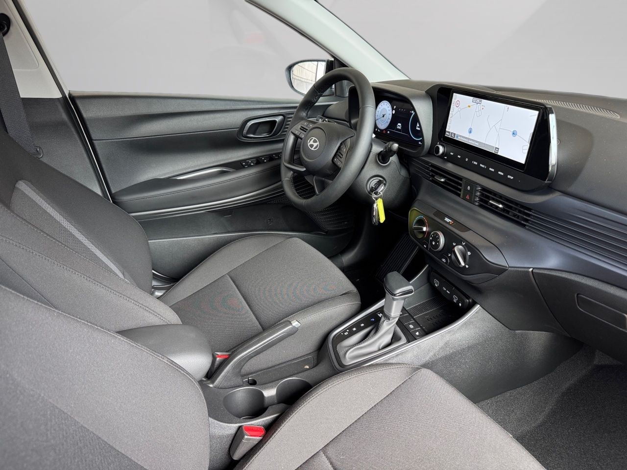 Fahrzeugabbildung Hyundai i20 TREND 2xKlima AUT DynLicht Kam. LM Navi PDC