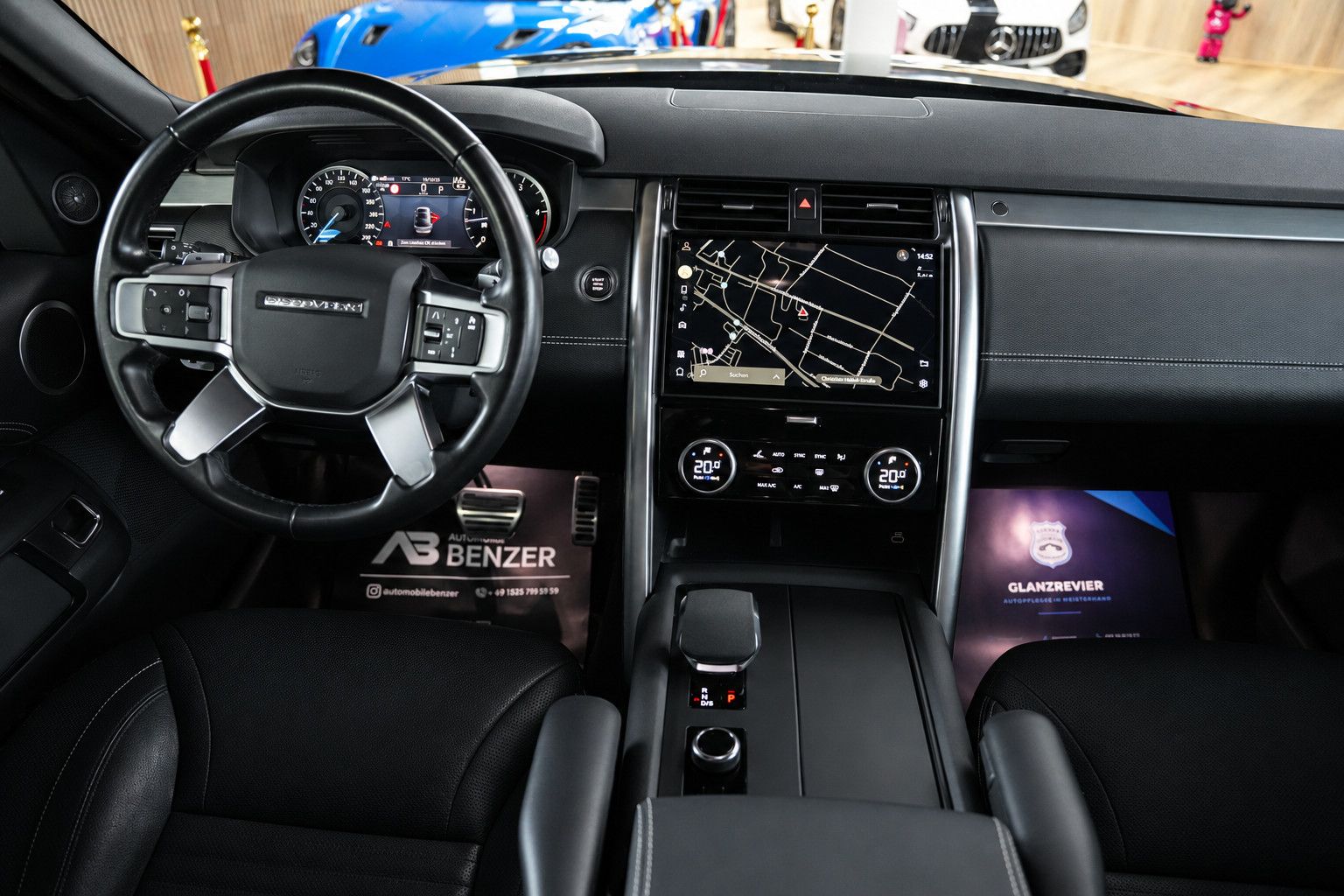 Fahrzeugabbildung Land Rover Discovery SE*R-Dynamic*7-Sitz*Pano*Meridian*360°