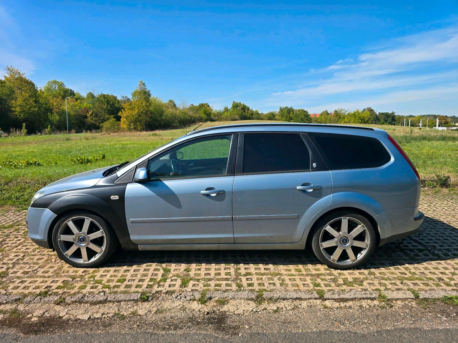 Ford Focus 2005 — interior