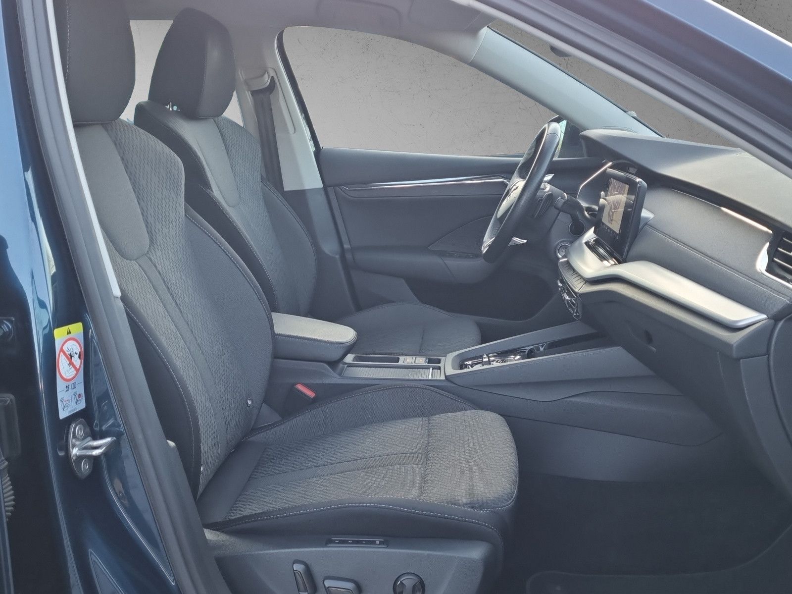 Fahrzeugabbildung SKODA Octavia 4 Combi First Edit. 2,0 TDI DSG Navi AHK