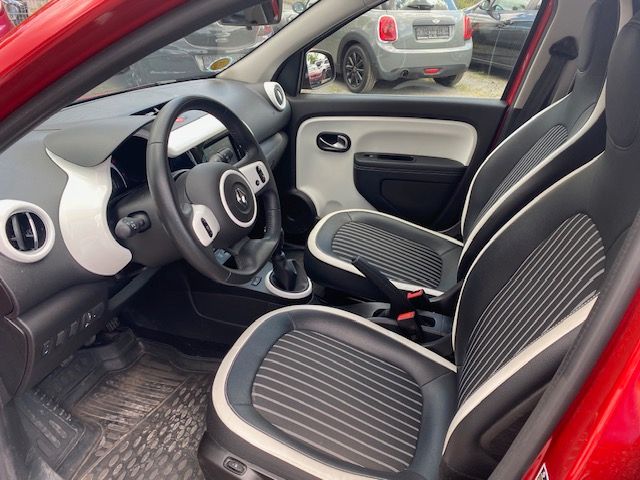 Fahrzeugabbildung Renault Twingo Intense// Faltdach, KlimaAT, Bluetooth, S