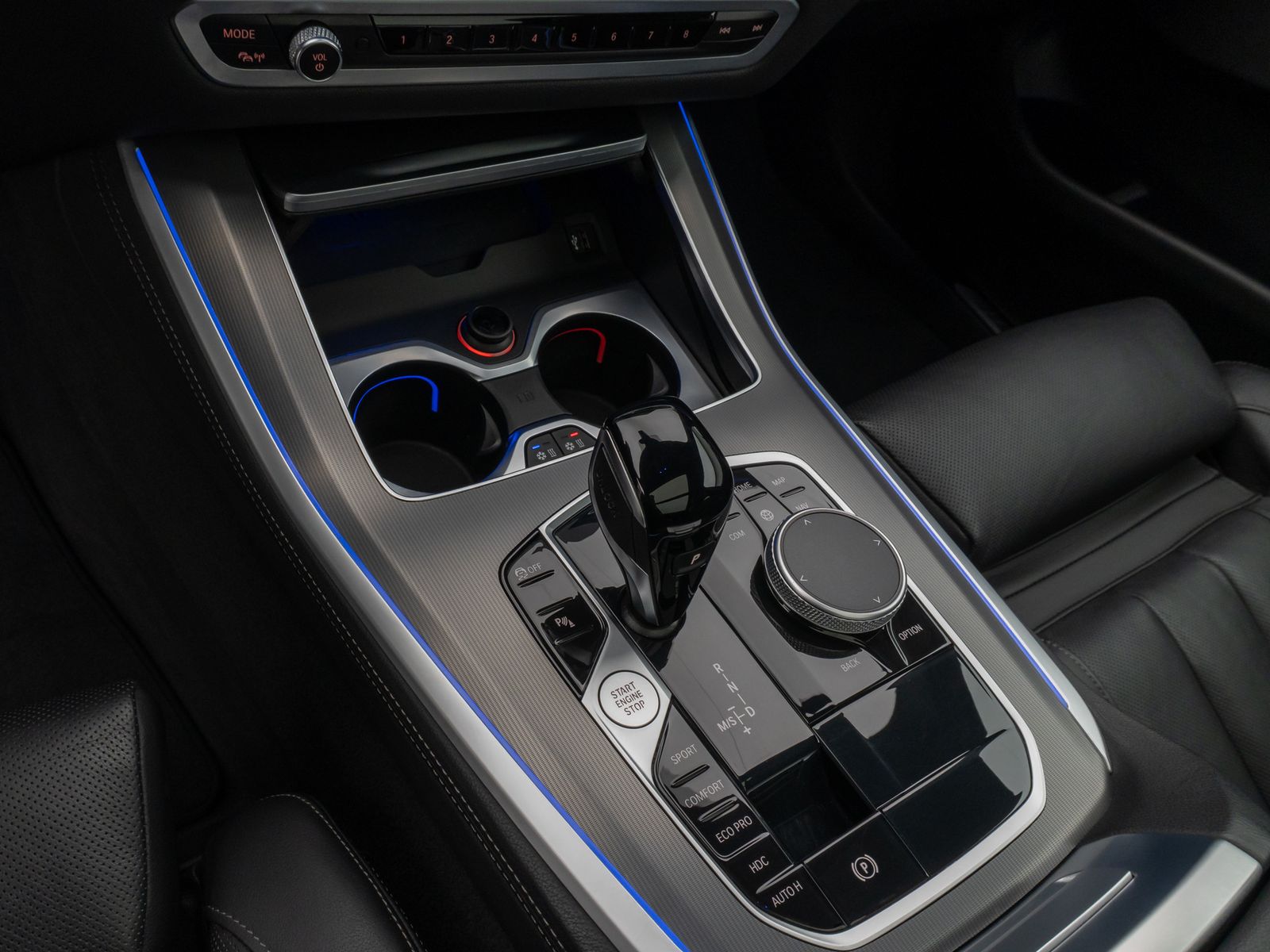 Fahrzeugabbildung BMW X5 xD40d M Sport Panorama Kamera HUD DAB HiFi