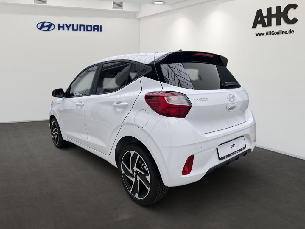 Fahrzeugabbildung Hyundai i10 1.2 Benzin M/T Prime KlimaA Navi SpurH PDC
